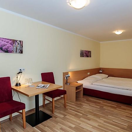 Hotel Denk Bed & Breakfast Vorchdorf Exterior foto