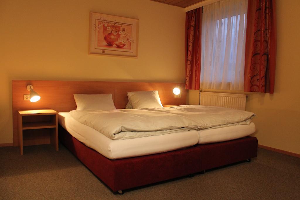 Hotel Denk Bed & Breakfast Vorchdorf Exterior foto